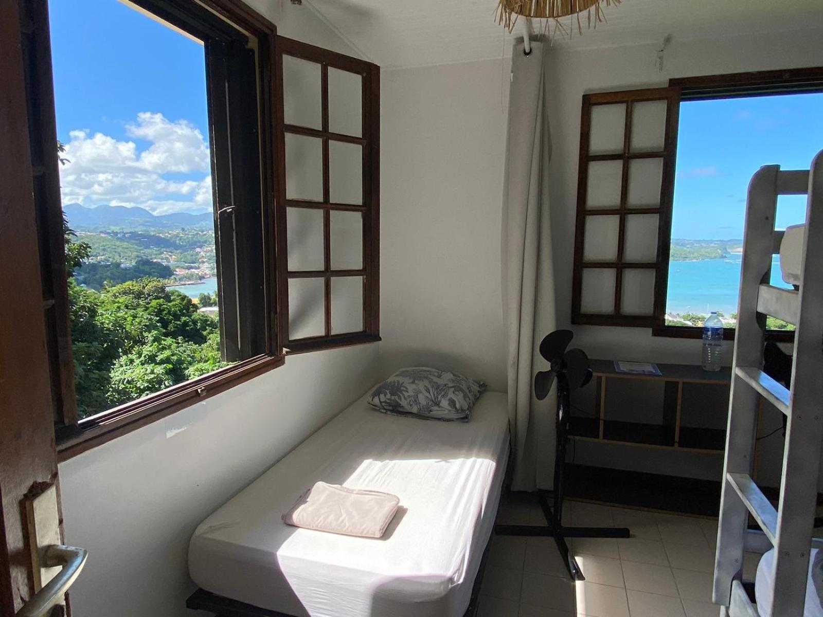 Top Hill Hostel- Martinique- Auberge Dortoir La Trinite Luaran gambar